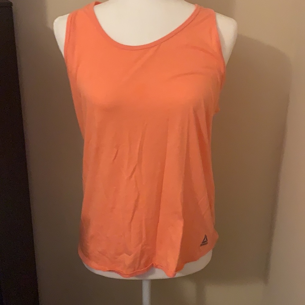 Reebok Workout Tank in Size L! Ties in back